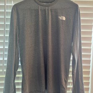 The North Face Gray Long Sleeve Tee Classic Athletic Wear,Size M